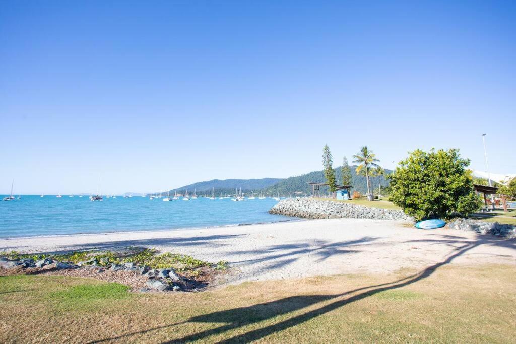 Airlie Sun & Sand Motel Accommodation #4 Airlie Beach Esterno foto
